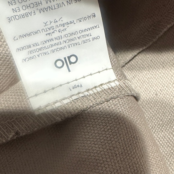 ALO Yoga Camouflage Gray Tote Bag - Picture 2 of 3